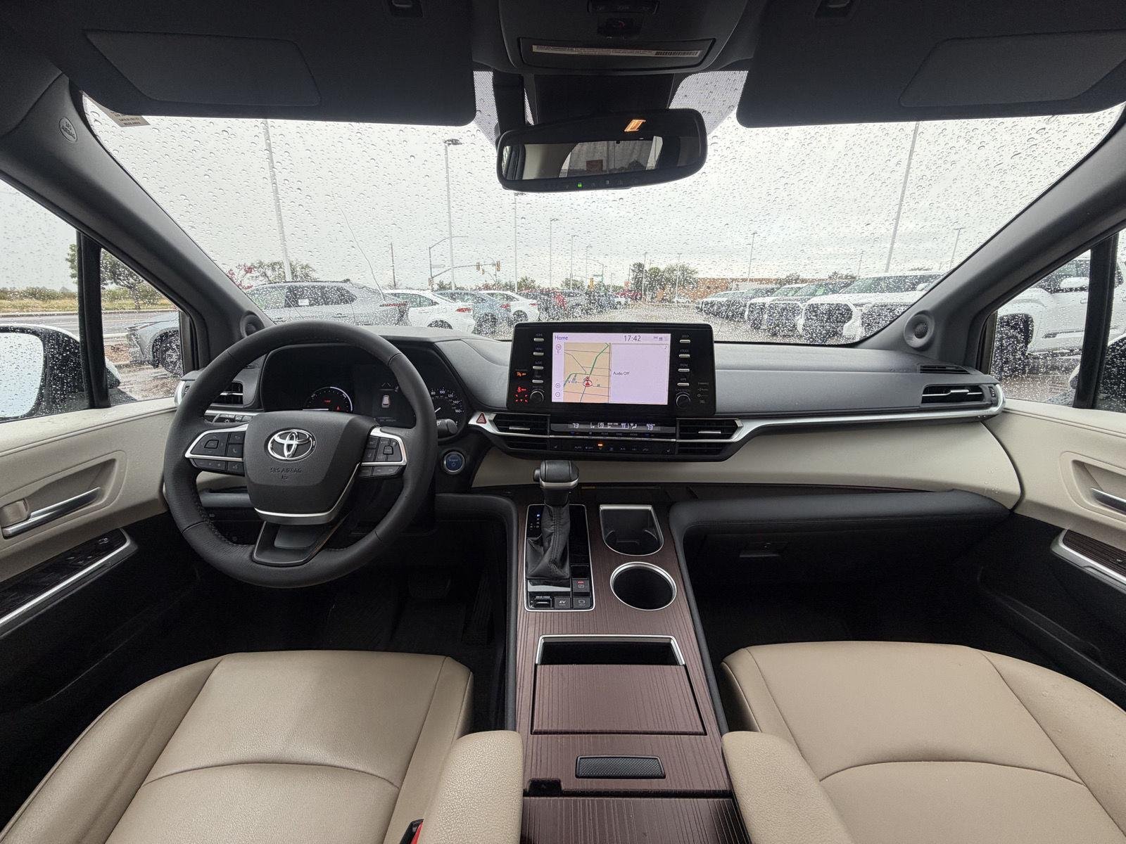 Used 2021 Blizzard Pearl Toyota XLE image 22
