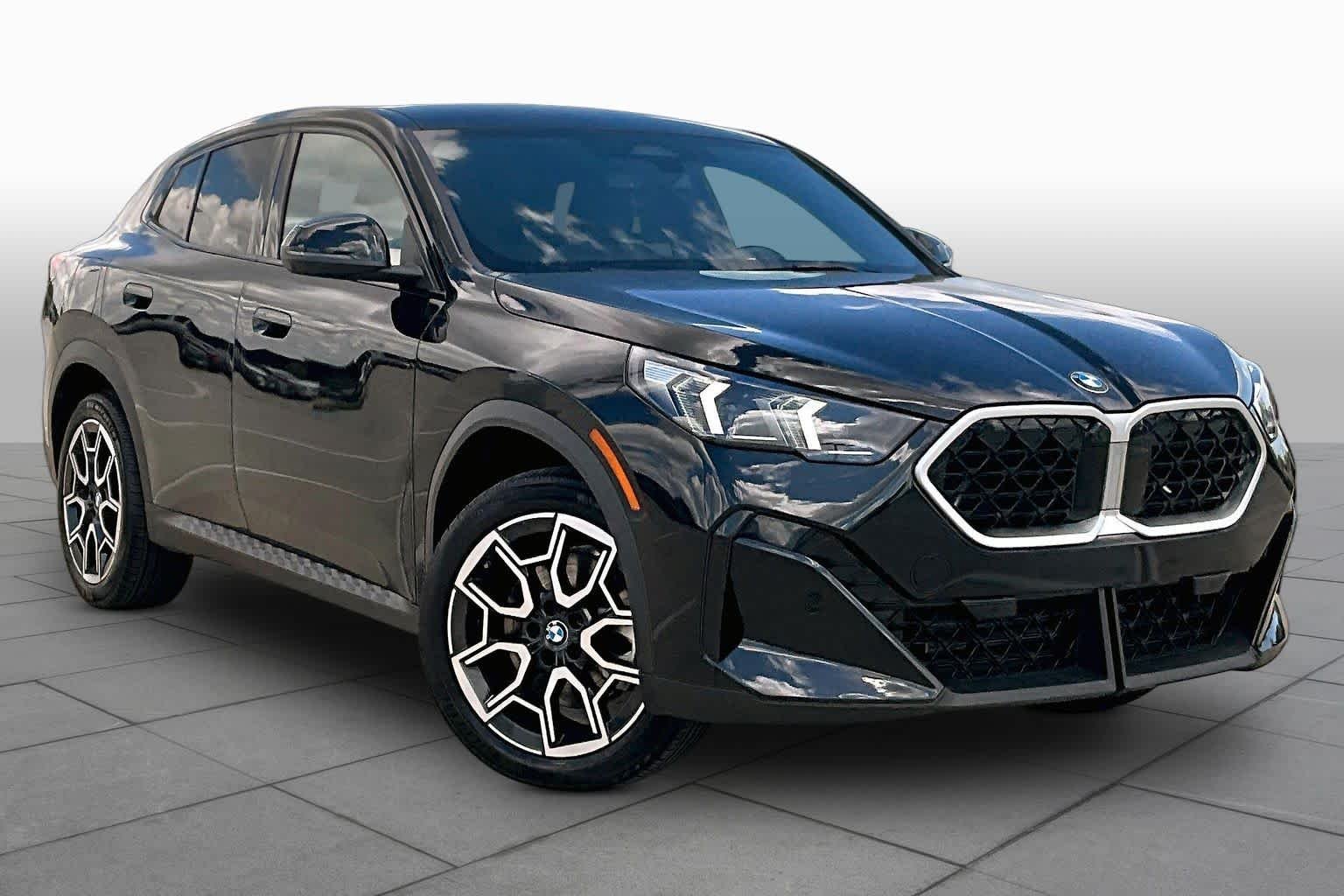 Used 2026 Black Sapphire Metallic BMW xDrive28i image 2