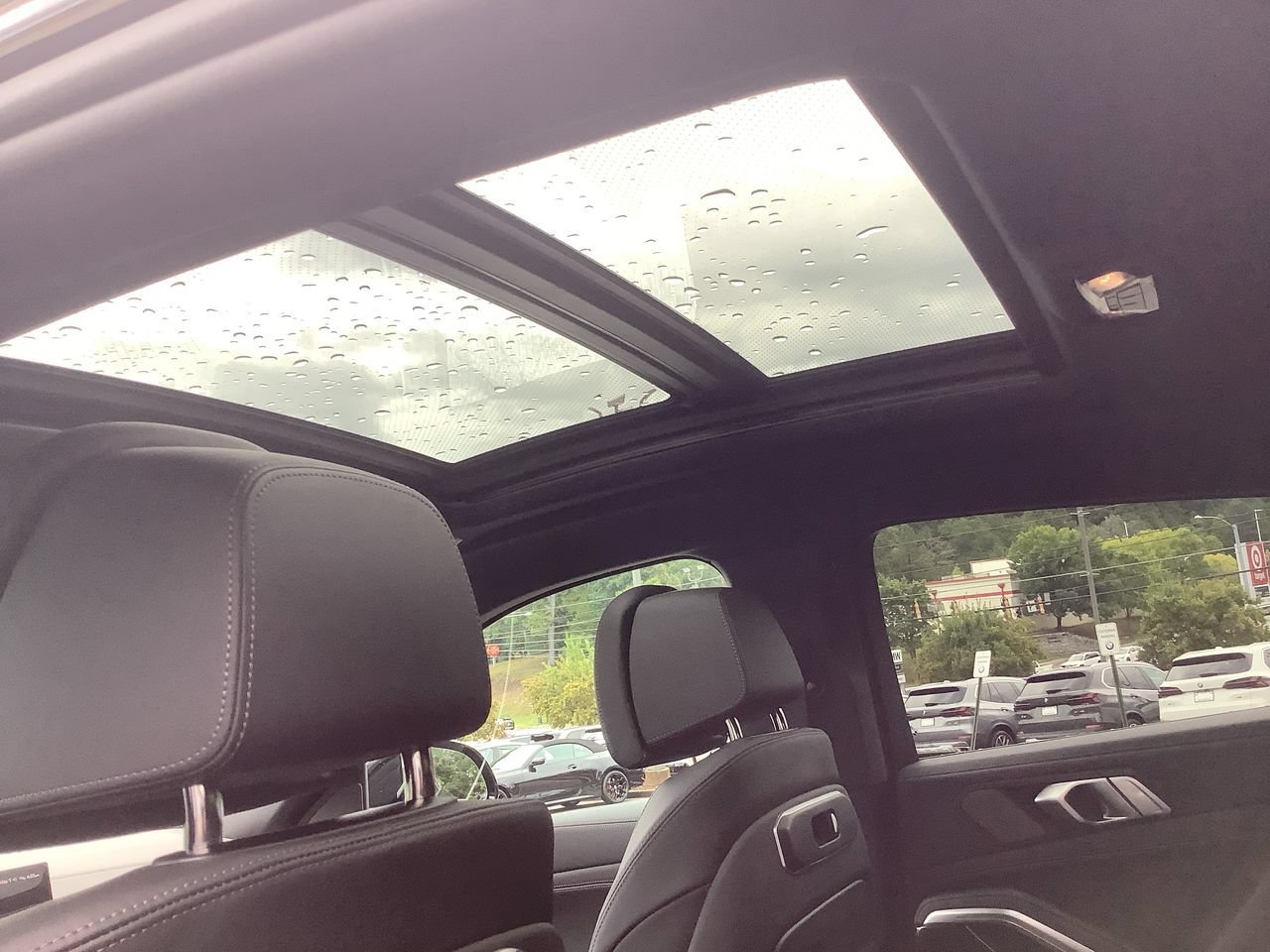 New 2027 Black Sapphire Metallic BMW xDrive40i image 29