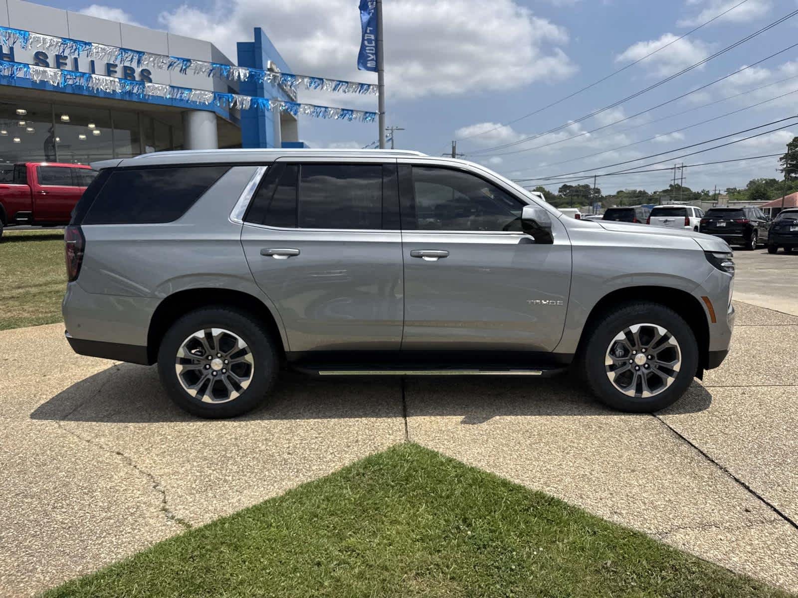2026 Chevrolet Tahoe LS - Photo 6