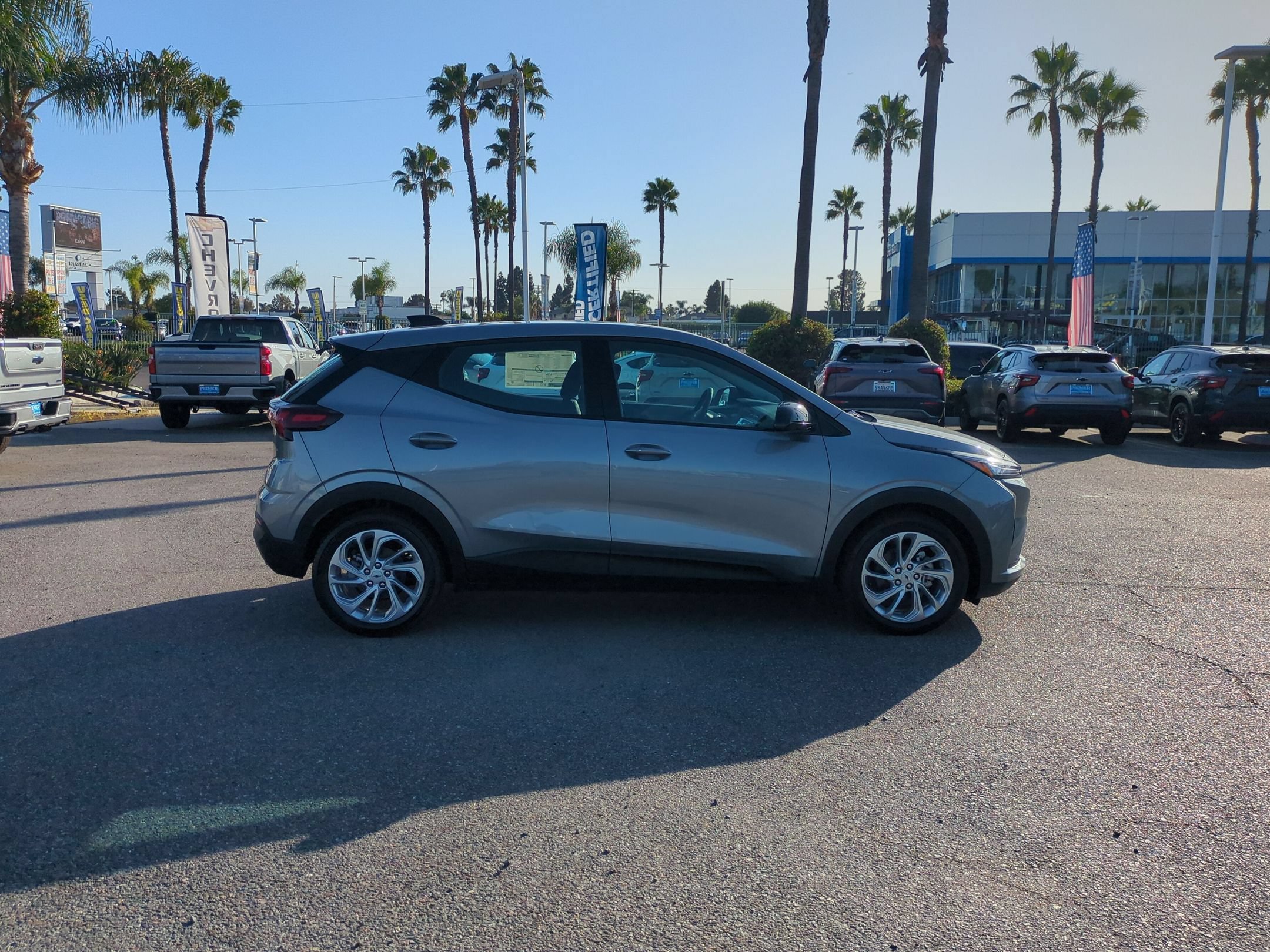 2027 Chevrolet Bolt LT - Photo 6