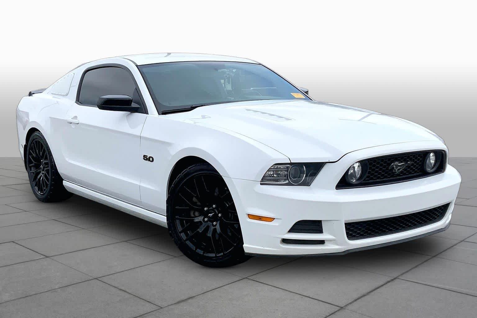 Used 2014 Oxford White Ford GT image 2