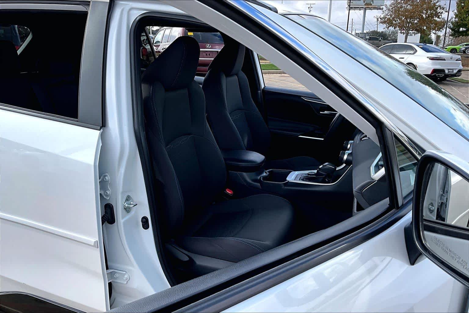 Used 2023 Wind Chill Pearl Toyota Hybrid SE image 9
