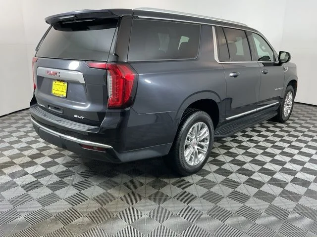 Used 2023  GMC SLT image 5