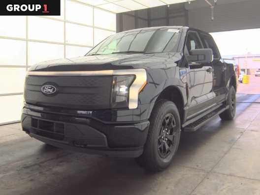 Used 2025 Agate Black Metallic Ford XLT image 1