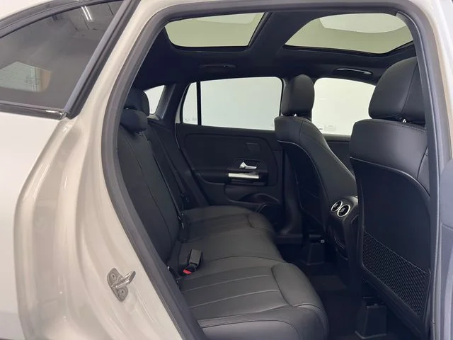 New 2026 Polar White Mercedes-Benz GLA 250 image 18