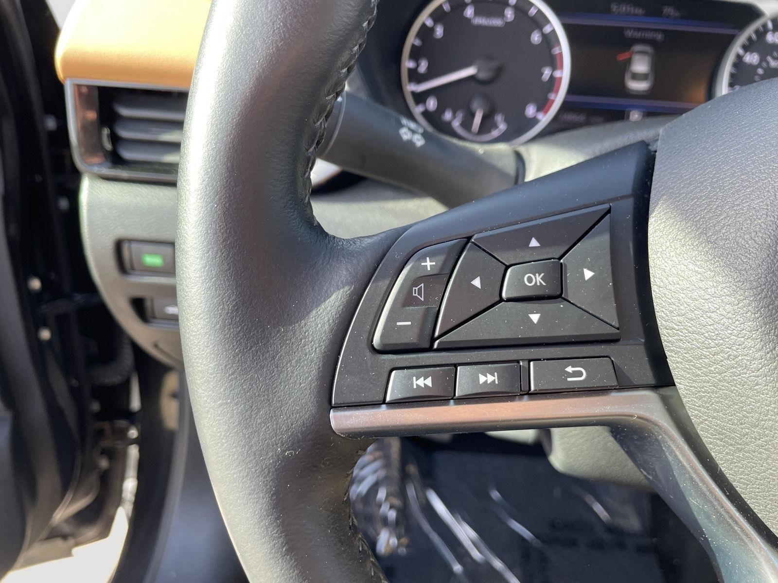 Used 2023 Super Black Nissan SV image 19