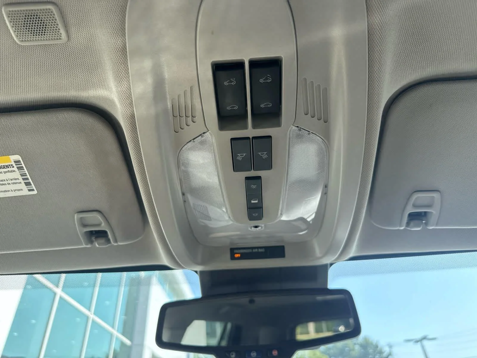 Used 2017 Dark Sapphire Blue Metallic GMC SLT image 14