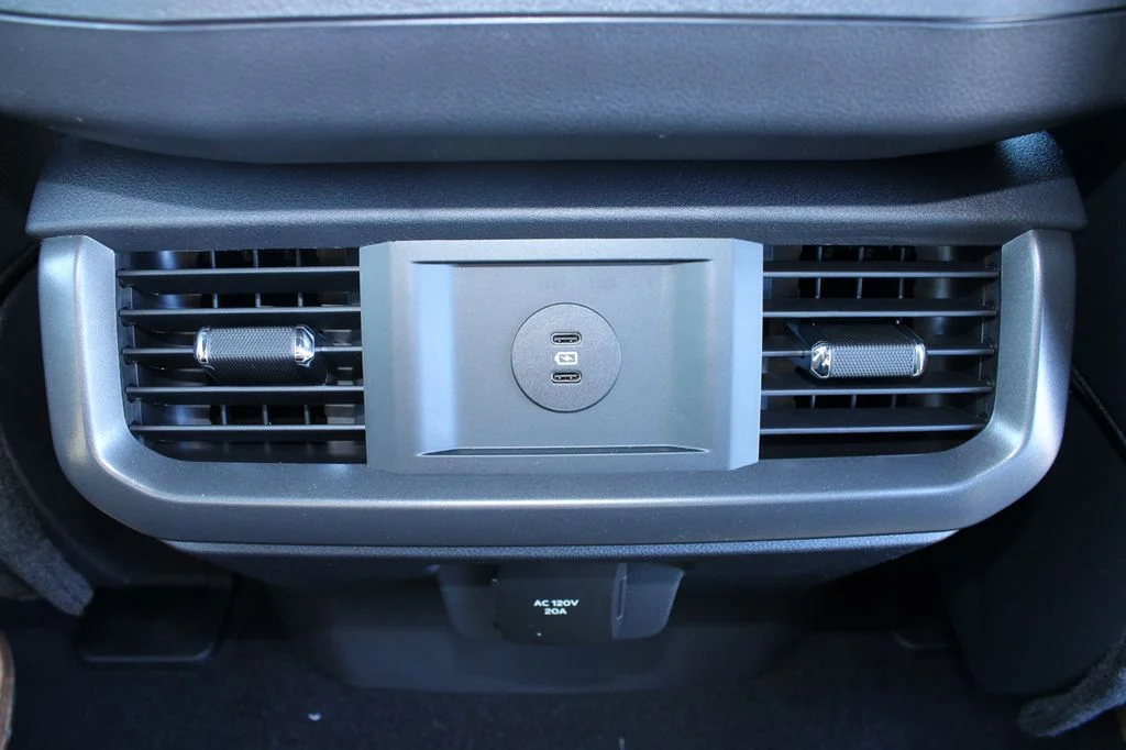 New 2026 Agate Black Metallic Ford Tremor® image 26