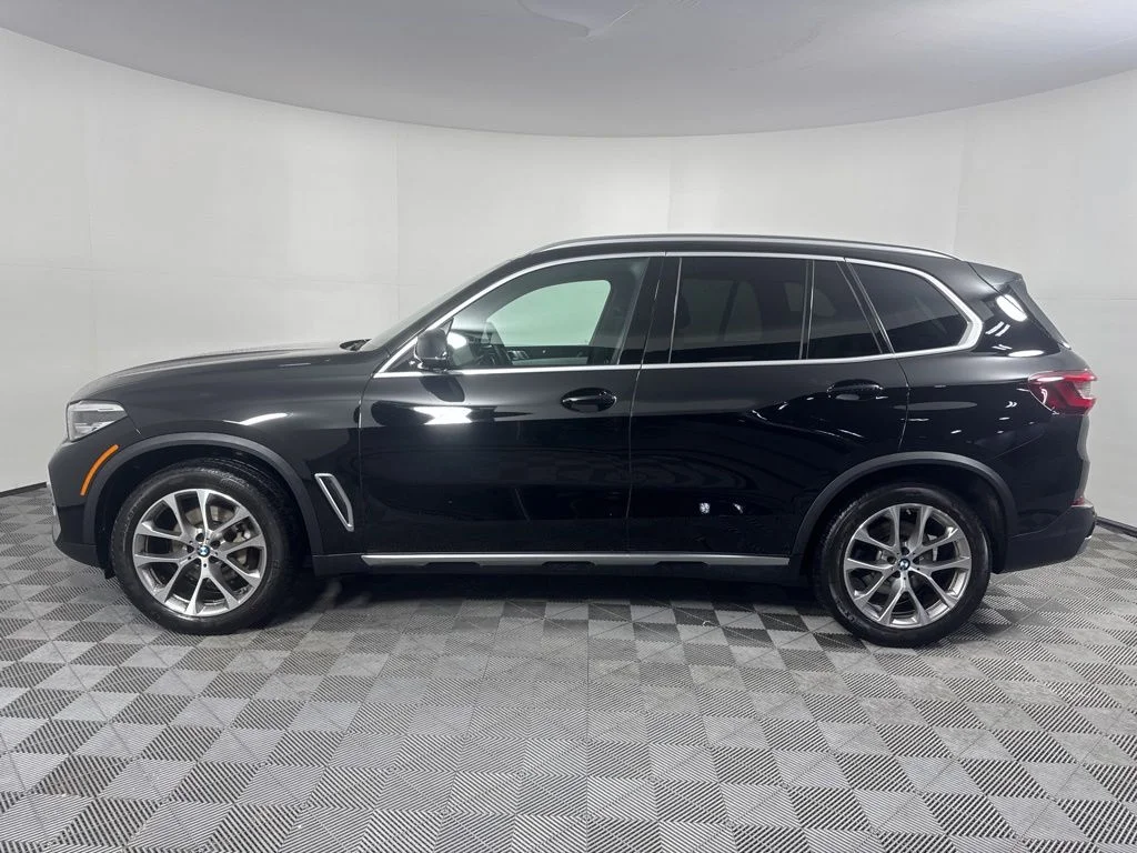Certified Used 2023 Black BMW xDrive40i image 8