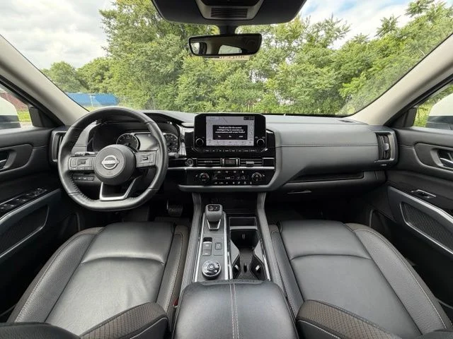 Certified Used 2024 Pearl White Nissan SL image 20