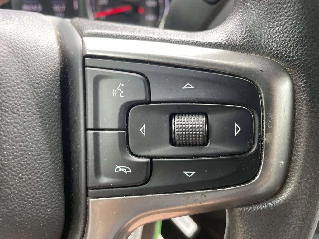 Certified Used 2022 Silver Chevrolet Custom image 24
