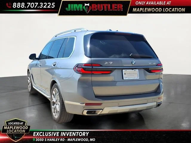 Used 2025  BMW xDrive40i image 2