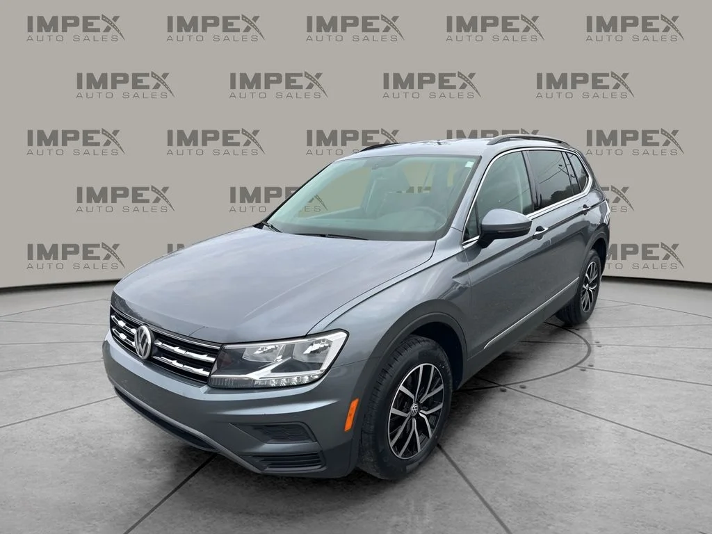 Used 2021 Gray Volkswagen 2.0T SE image 1