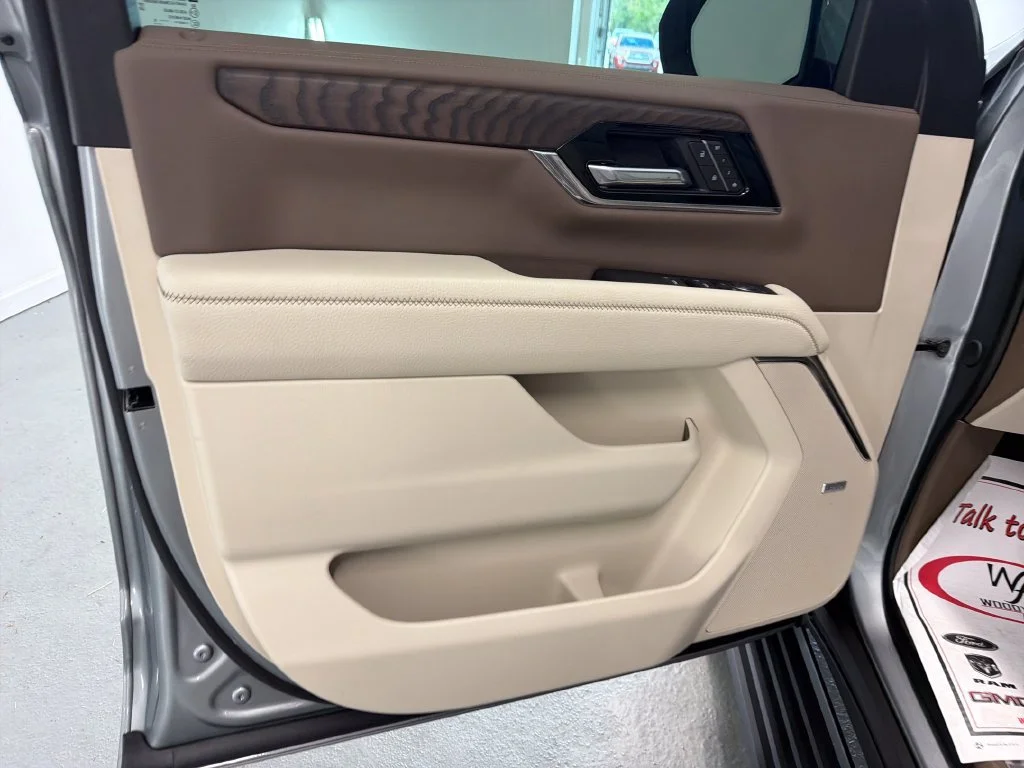 Used 2025 Sterling Metallic GMC Denali image 14