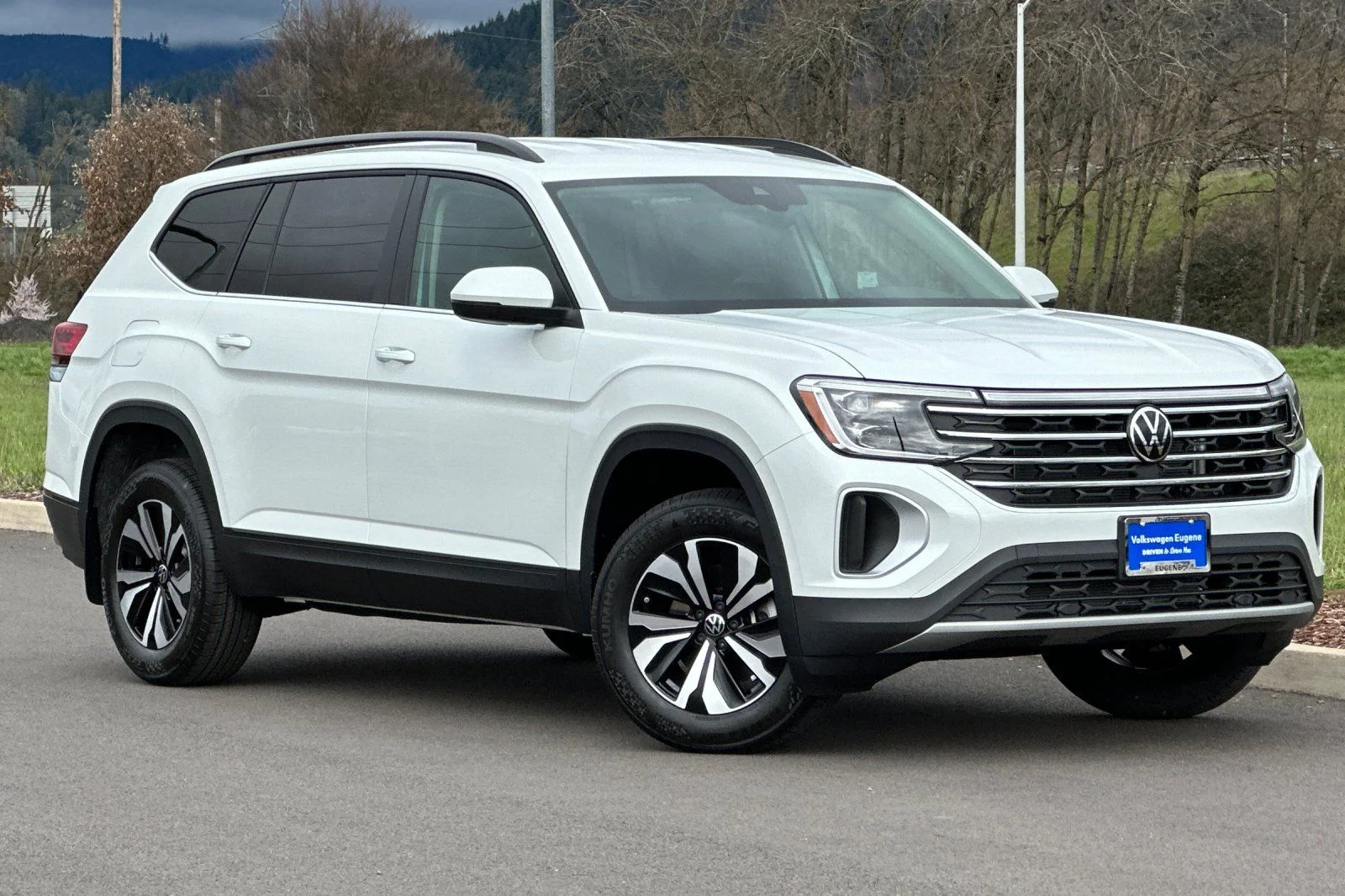 2026 Volkswagen Atlas 2.0T SE 4MOTION's photo