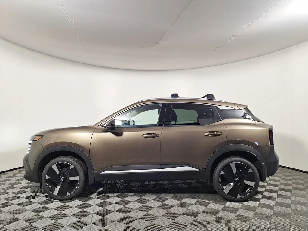 Used 2026 Bronze Metallic Nissan SR image 8
