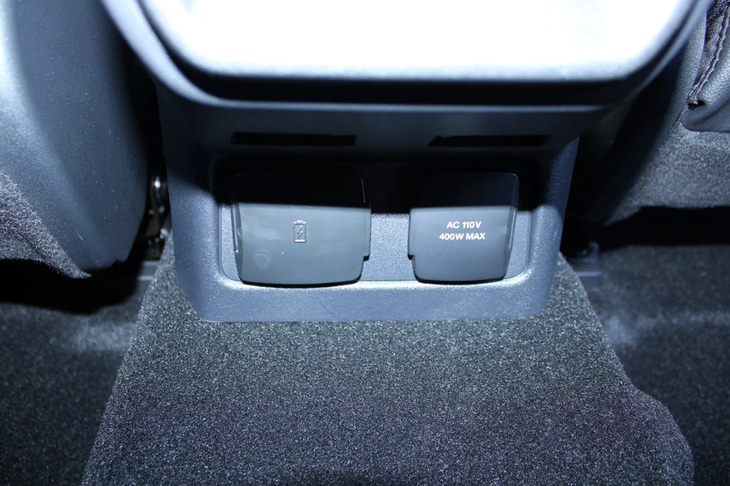 New 2026 Avalanche Gray Ford Outer Banks® image 25