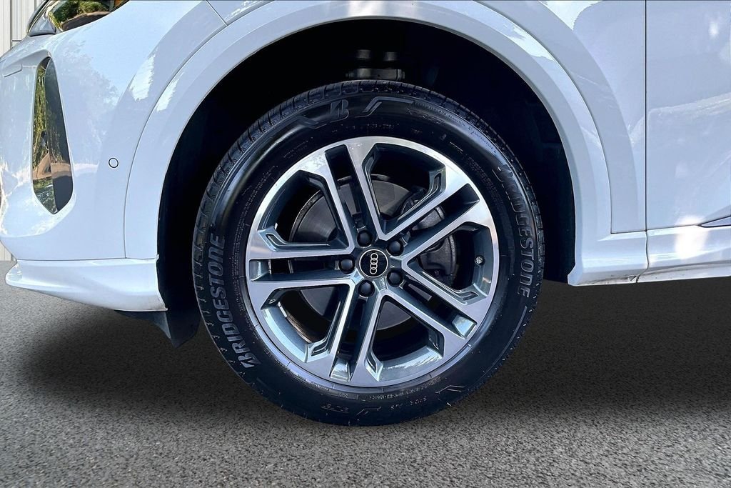 Used 2025 White Audi 2.0T Premium image 34