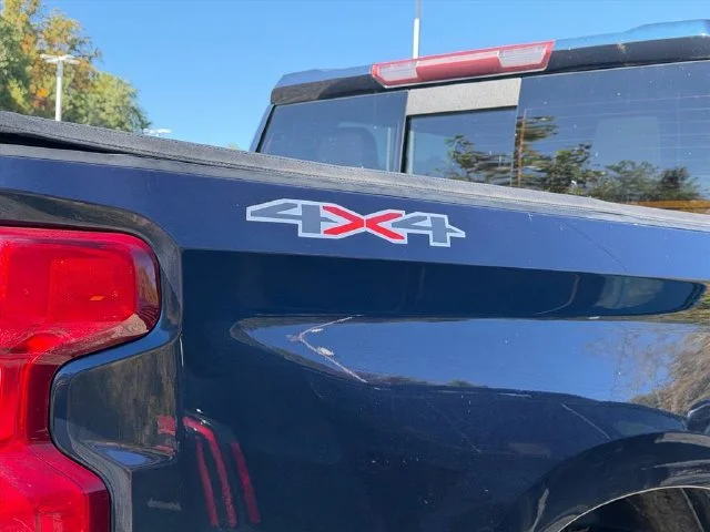 Used 2020 Blue Chevrolet LT image 18