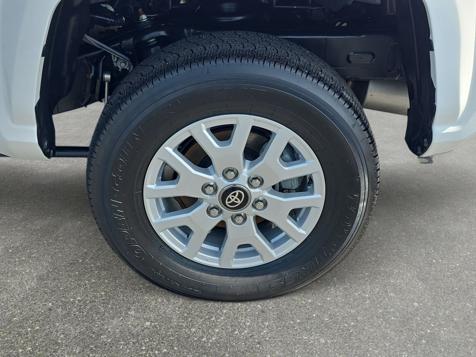 2025 Toyota Tacoma SR5 - Photo 32