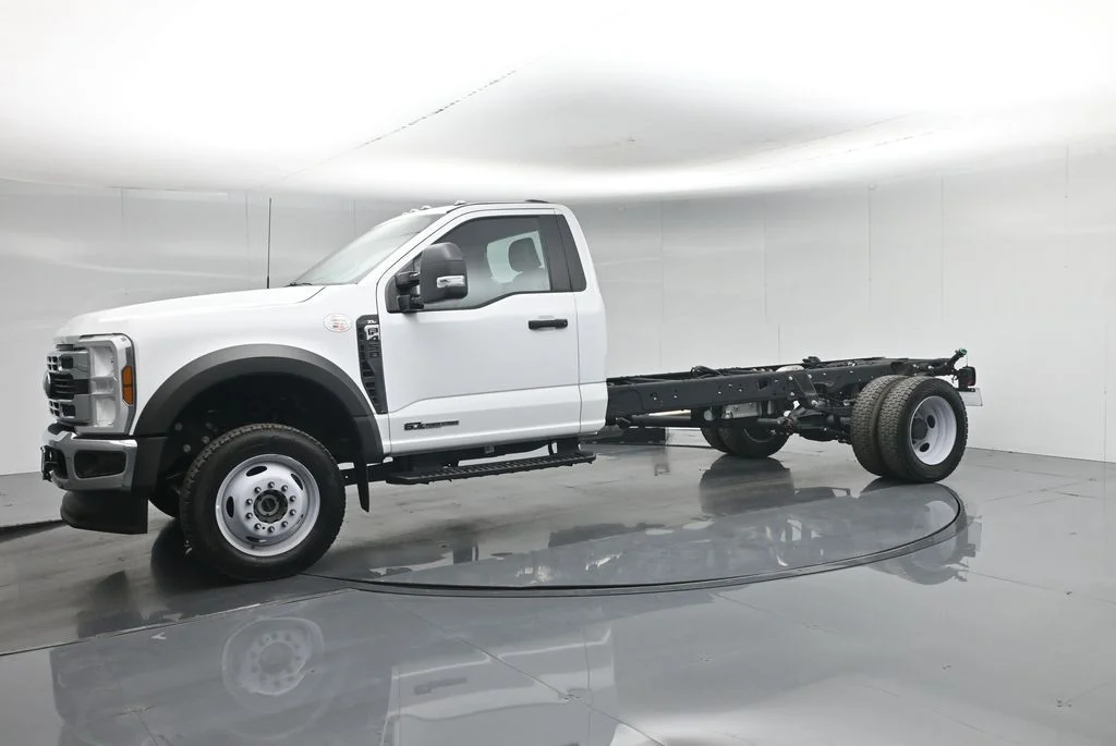 New 2025 White Ford XL image 3