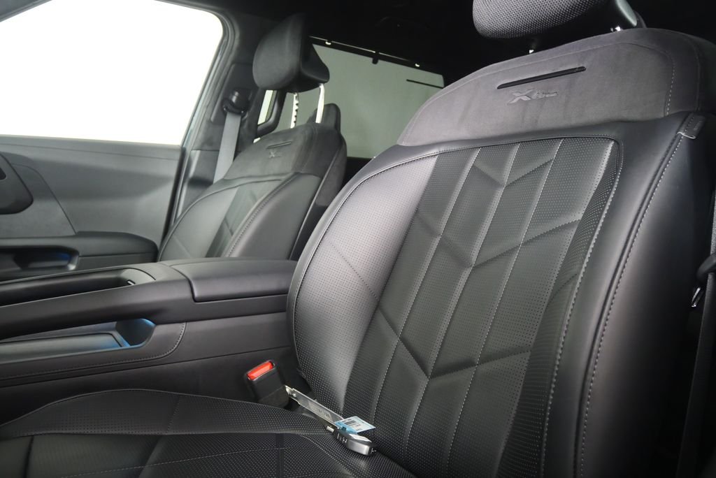 Used 2027 Black Jade Green Kia X-Line SX Prestige image 12