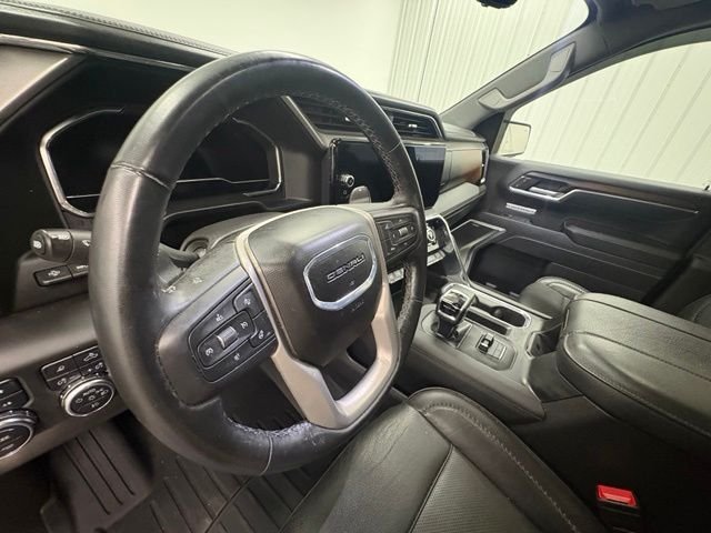 Used 2025 Silver GMC Denali image 19
