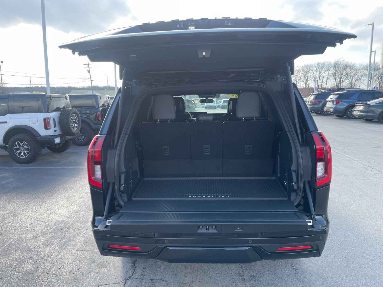 New 2026 Agate Black Metallic Ford Platinum® image 17
