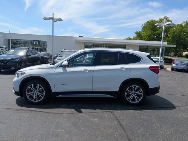 2017 BMW X1 xDrive28i's photo