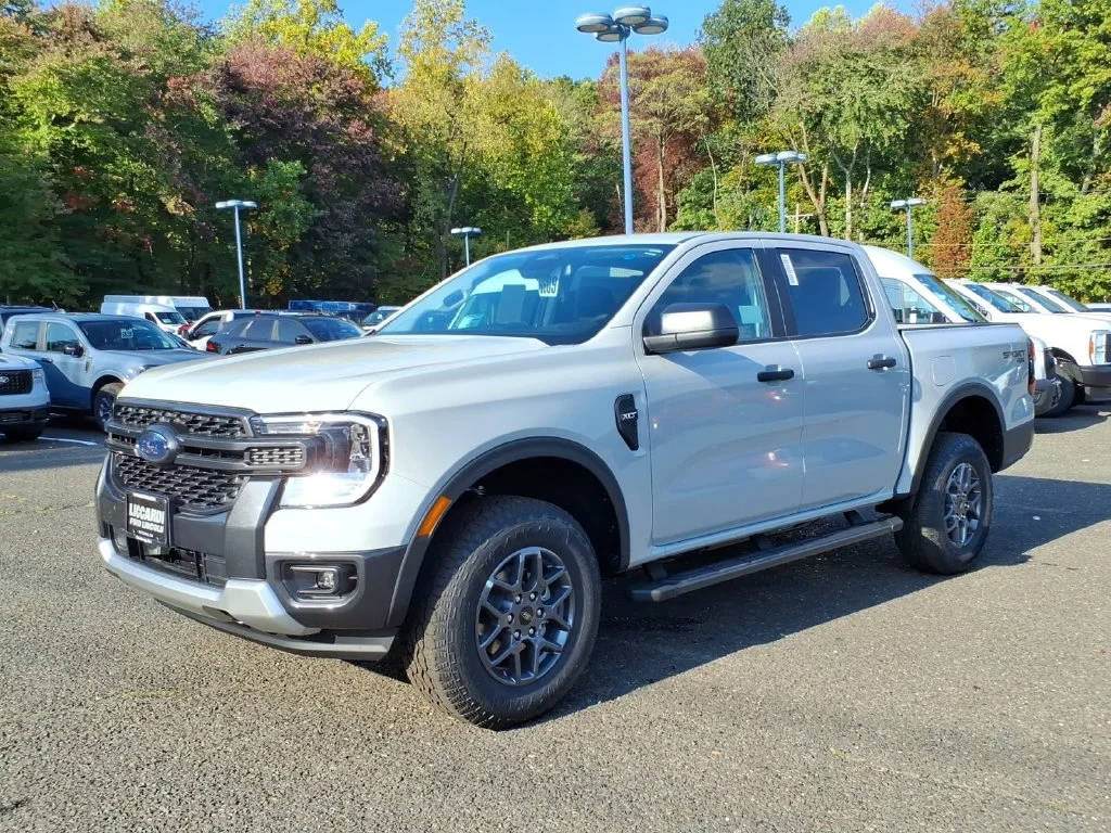 New 2026 Avalanche Ford XLT image 3
