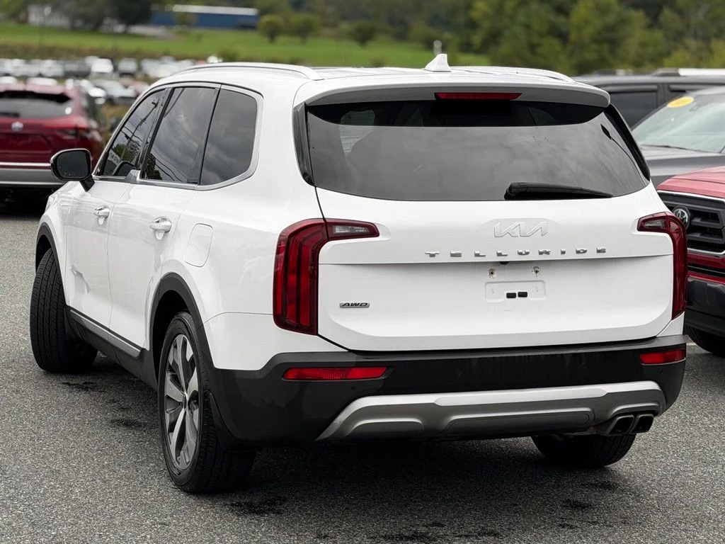 Used 2022 White Kia SX image 3