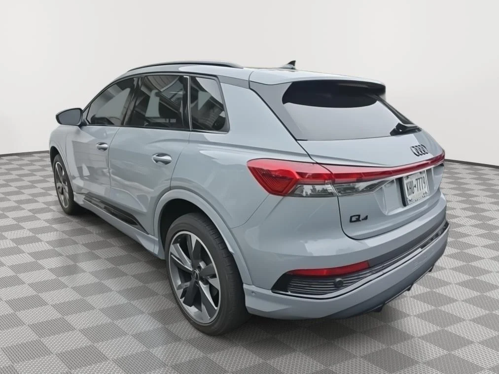 Used 2023  Audi Quattro Premium Plus 50 TFSI image 2