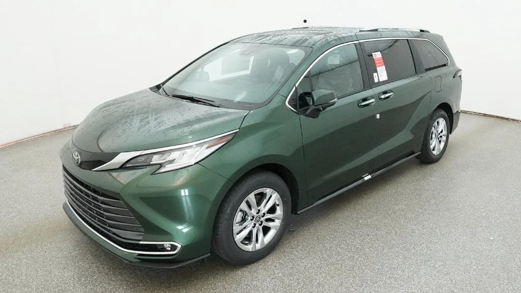 2026 Toyota Sienna Limited 7-Passenger Hybrid FWD's photo