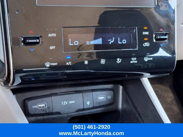 Used 2024 White Hyundai SEL image 25