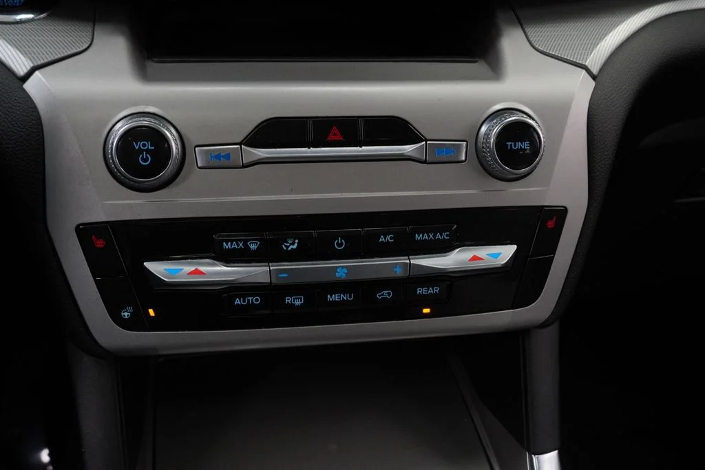 Used 2022 Black Ford XLT image 39