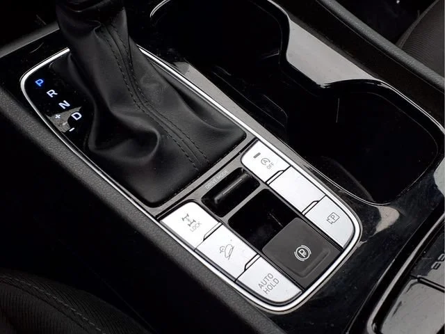 Used 2024  Hyundai SEL image 8