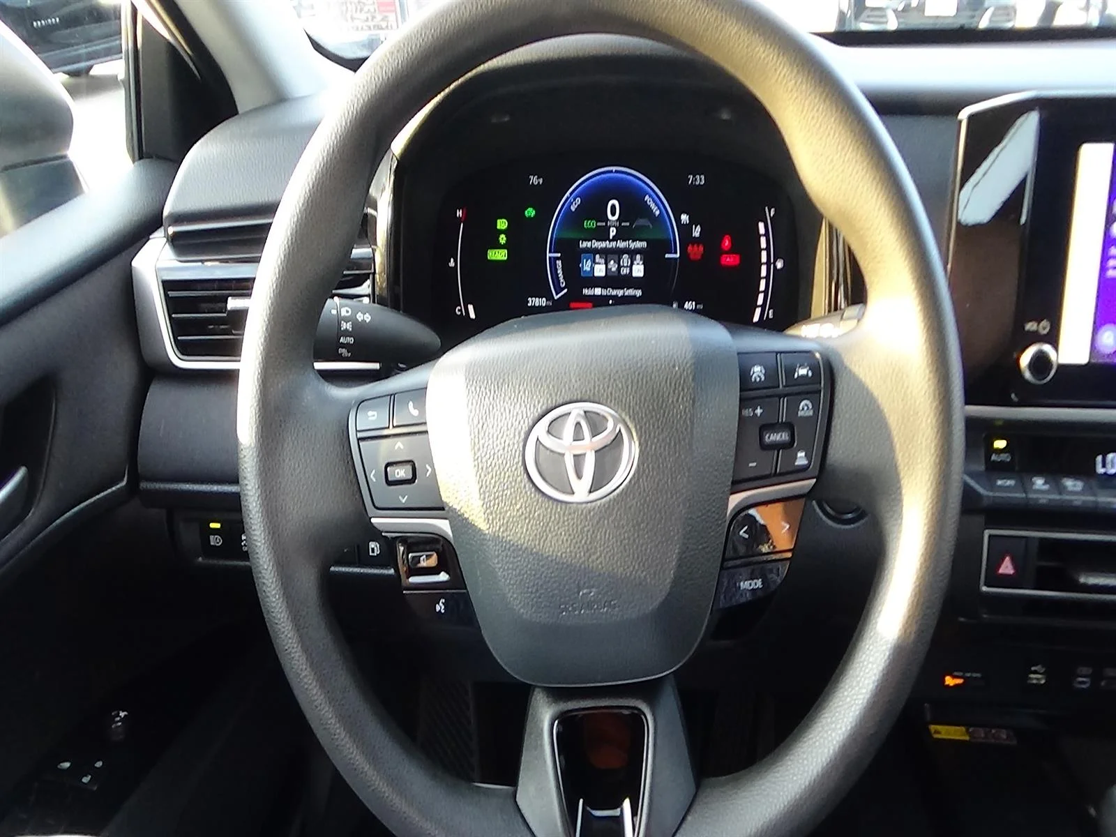 Certified Used 2025 Ice Cap Toyota LE image 17