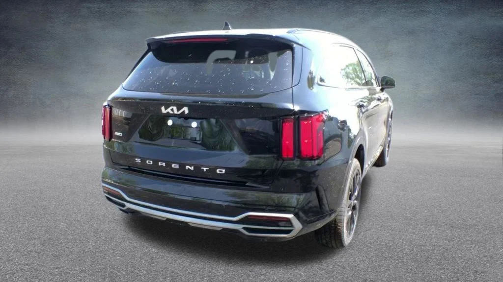 Used 2022 Black Kia SX image 22
