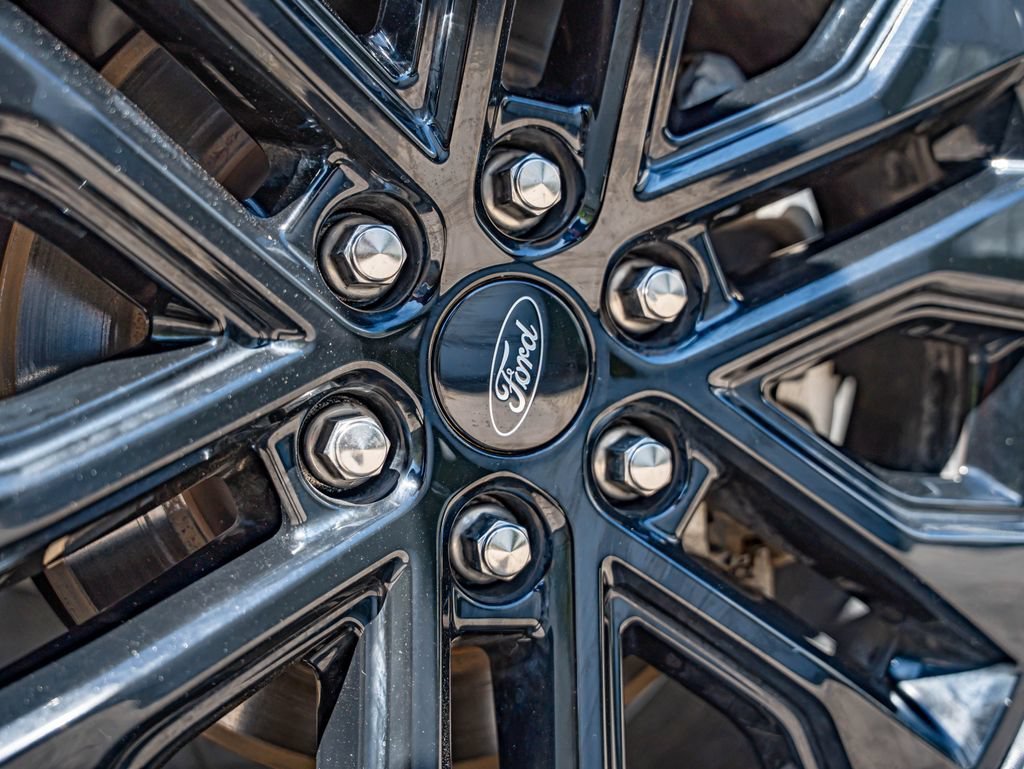 Used 2024 Agate Black Metallic Ford Lariat image 12