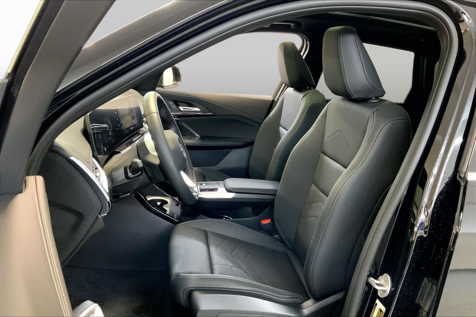 New 2026 Jet Black BMW xDrive28i image 9