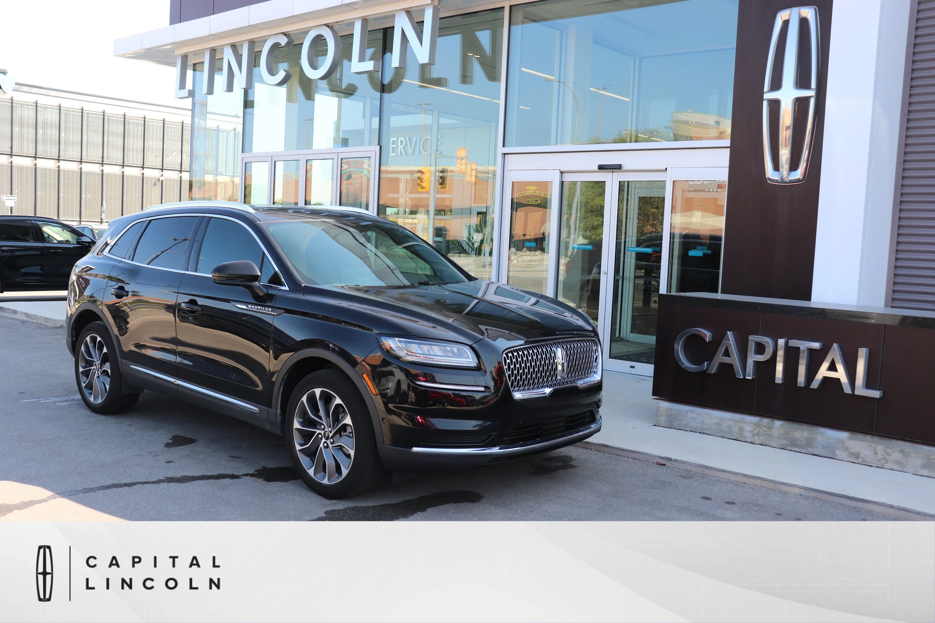 Used 2023 Black Lincoln Reserve image 1
