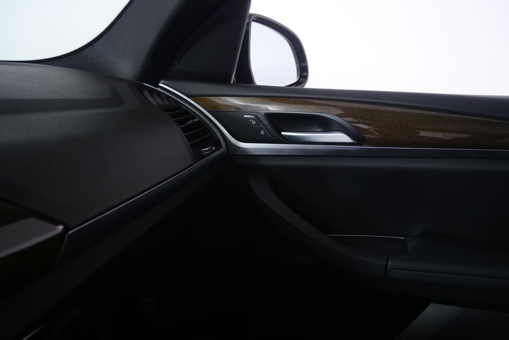 Used 2020 Dark Graphite BMW sDrive30i image 13