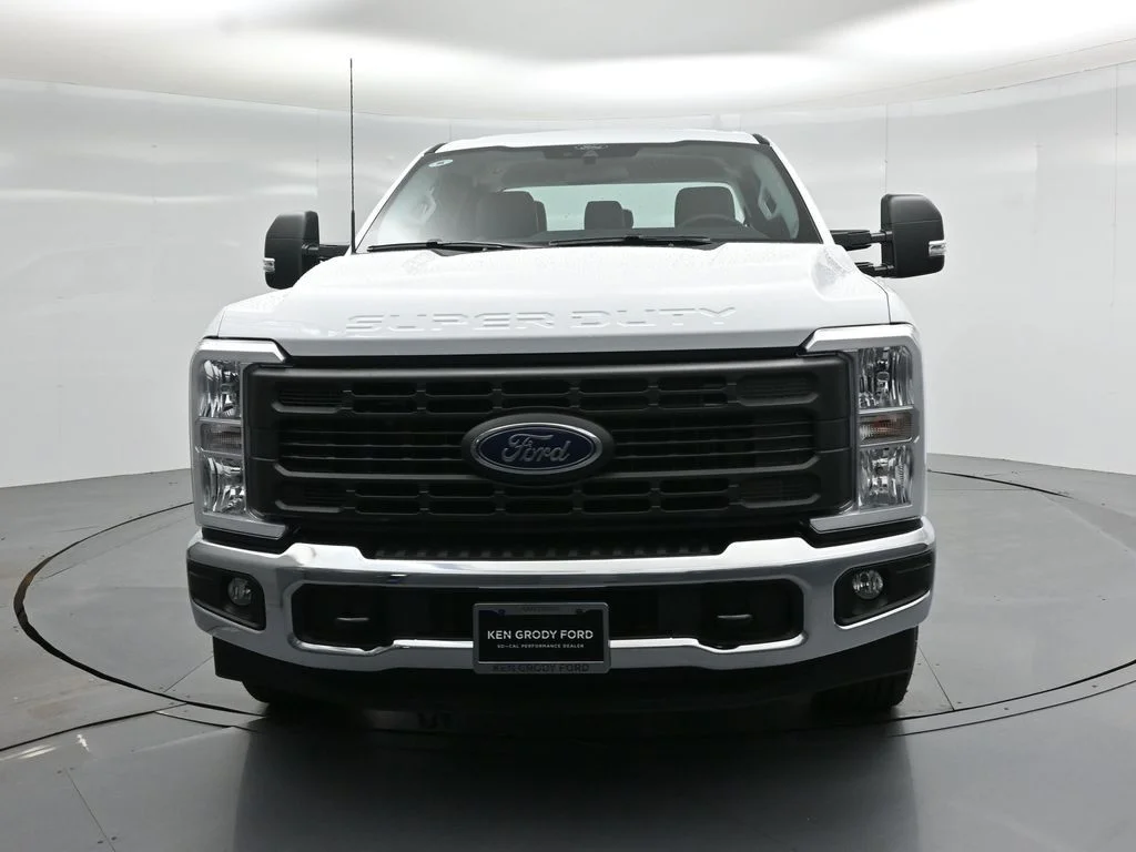 New 2026 Oxford White Ford XL image 46