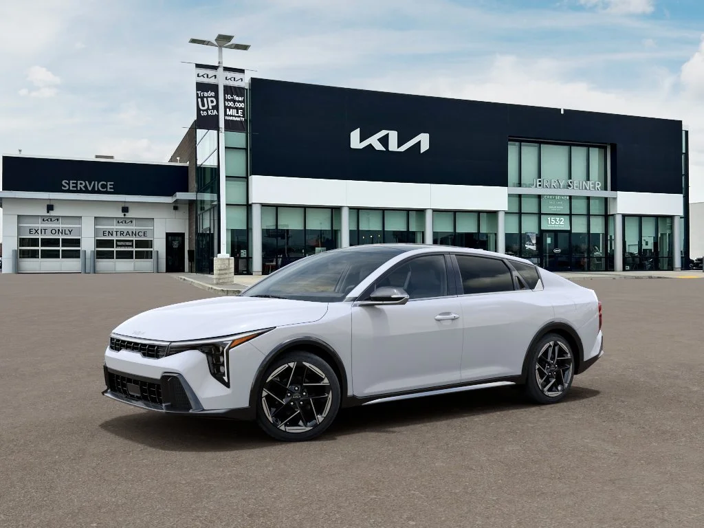 New 2026 Snow White Pearl Kia GT-Line image 3
