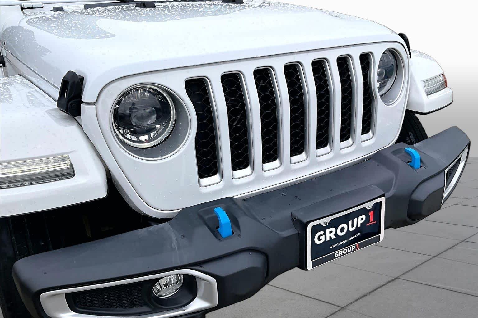 Used 2023 Bright White Clearcoat Jeep Sahara image 28
