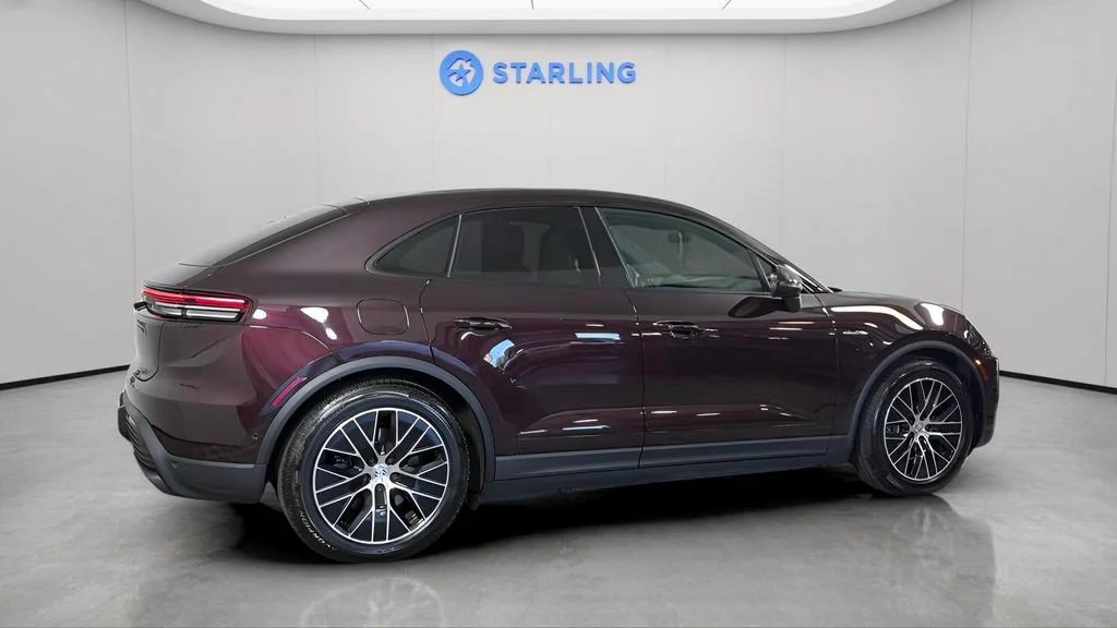 2025 Porsche Macan Base - Photo 10