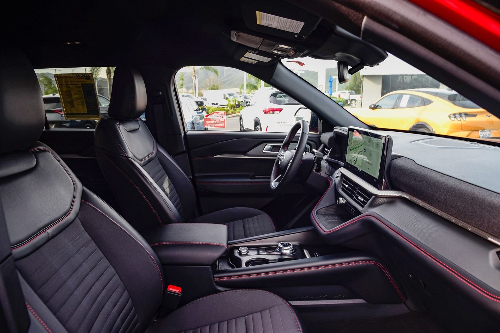 2025 Ford Explorer ST-LINE - Photo 16