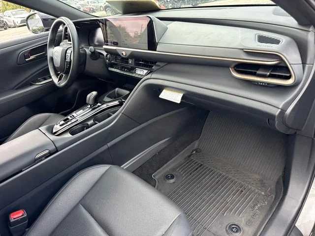 Used 2026  Toyota XLE image 22