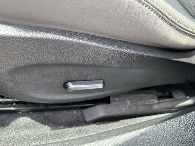 Used 2013 QUICKSILVER METALLIC Buick Convenience Group image 16